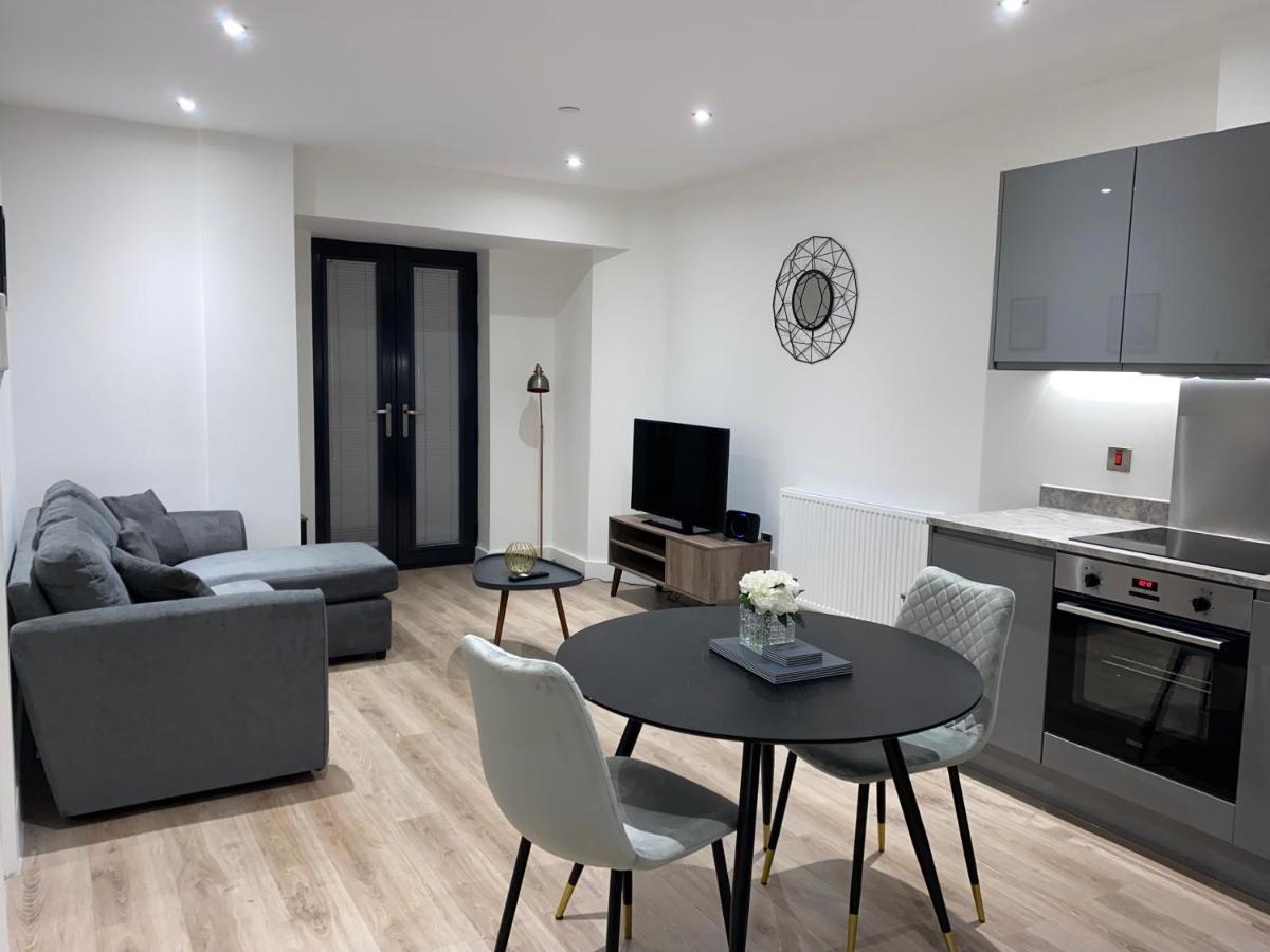 Roomotel - Broadoaks Apartments Solihull Zewnętrze zdjęcie