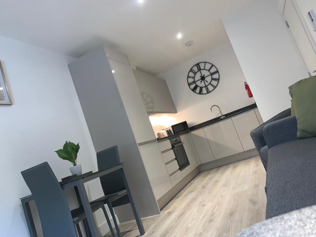 Roomotel - Broadoaks Apartments Solihull Zewnętrze zdjęcie