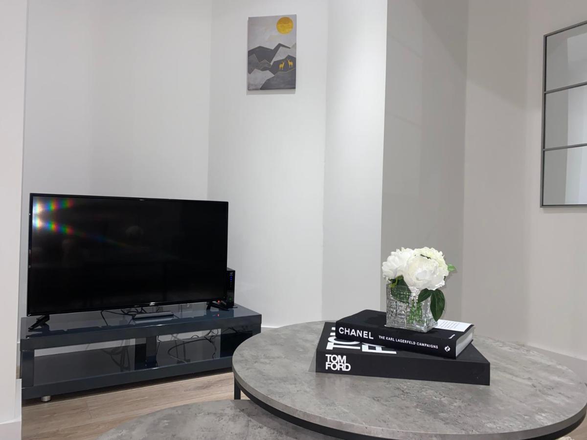 Roomotel - Broadoaks Apartments Solihull Zewnętrze zdjęcie